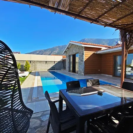 Tlos Dream 3+1 Villa, Oezel Havuzlu, فيلة